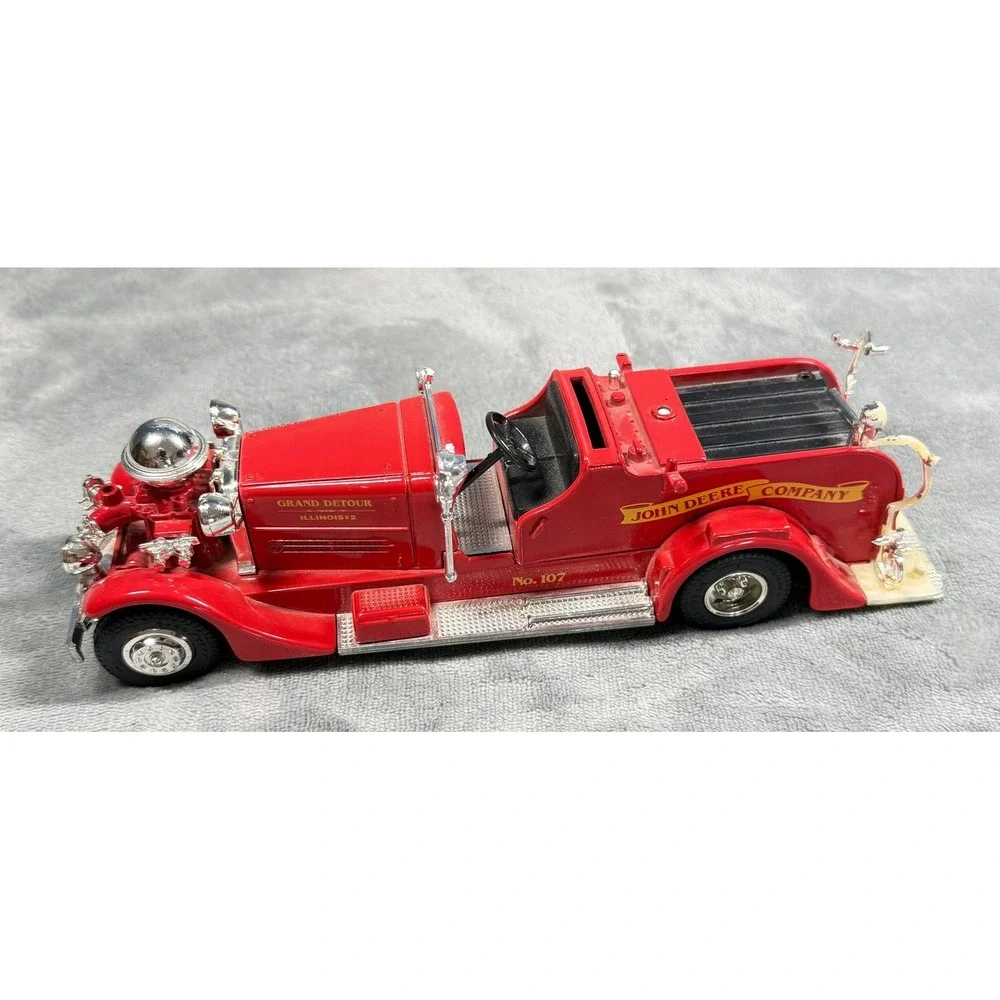 Ertl 1937 Ahrens Fox Firetruck Bank John Deere Diecast 1/30 Scale No 107